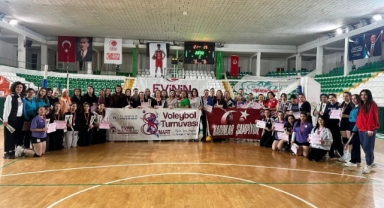 “Evinin Sultanları” Voleybol Turnuvası Giresun’da Büyük İlgi Gördü
