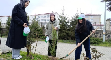 Eynesil'de fidan dikim etkinliği yapıldı