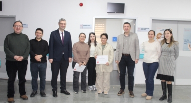 Giresun’da 30 Yıllık Sağlık Emekçilerine Teşekkür Belgesi