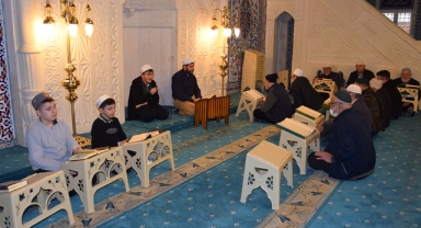 Giresun'da Hafız Öğrenciler Mukabele Geleneğini Yaşattı
