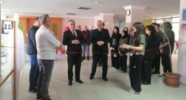 Nihat Gürel Fen Lisesi’nde “Benim Ailem, Benim Değerlerim” Sergisi Açıldı