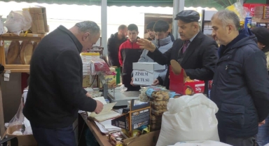 Piraziz'de Öğrencilerden Zimem Defteri Geleneğiyle Anlamlı Dayanışma