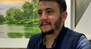 Sevgilisine ateş ederken araya giren arkadaşını başından vurdu, intihar etti