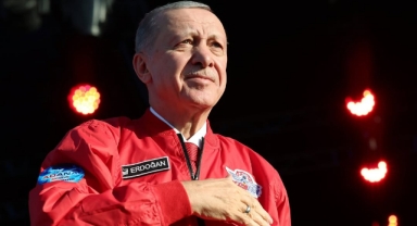 TÜRKİYE ATEŞ ÇEMBERİNDE İSTİKRARINI KORUYOR: CUMHURBAŞKANI ERDOĞAN’DAN DİRAYET VE GÜVEN MESAJI
