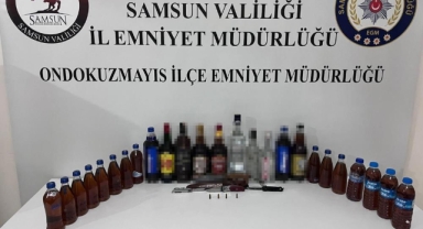 Alkollü sürücünün aracından sahte içki çıktı