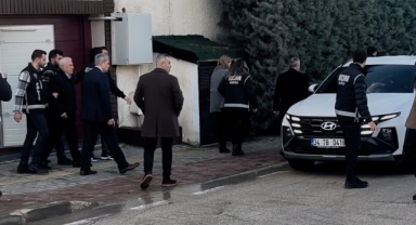 Bursa Büyükşehir Belediye Başkanı Mustafa Bozbey tutuklandı