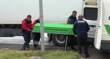 Cenaze dönüşü feci kaza: Otomobilden fırlayan bebek hayatını kaybetti