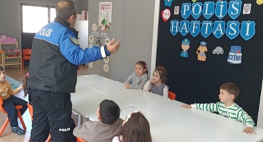 Espiye'de Miniklerden Polis Haftası’na Anlamlı Kutlama