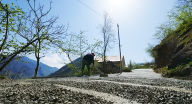 Espiye Köylerinde Ulaşım Şahlandı: Bir Yılda 13 Bin Metrelik Beton Yol Hamlesi!