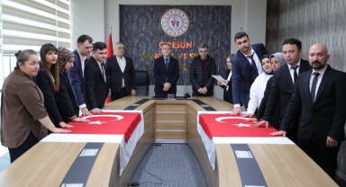 Giresun’da Sözleşmeli Personel Türk Bayrağı Üzerine Yemin Etti