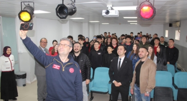 Giresun İl Sağlık Müdürü Aksoy, Öğrencilerle Kariyer Günlerinde Buluştu
