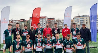 Giresun Spor Lisesi Futbol Takımı Namağlup Yarı Finalde