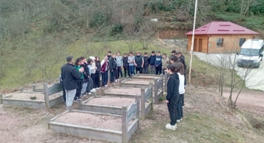 Güce’de Öğrencilerden Şaban Kalesi Şehitliğine Anlamlı Ziyaret