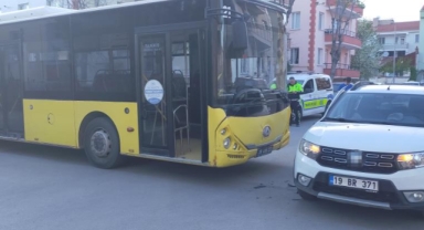 Halk otobüsü ile otomobil çarpıştı! 4 yaralı