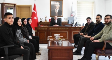 Öğrencilerden Kaymakam Azman'a Ziyaret