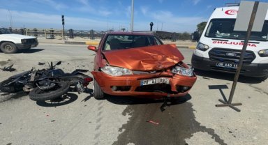 Otomobille çarpışan motosikletin sürücüsü öldü