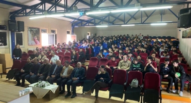 Piraziz'de TÜBİTAK Bilim Söyleşisi Yoğun İlgi Gördü