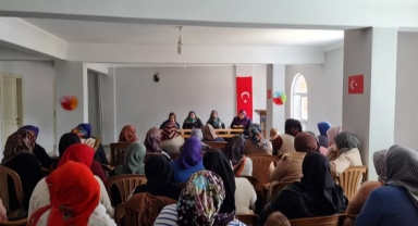 Soğukpınar’da Kadınlara Yönelik Sohbet Programı Düzenlendi