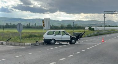 Çarpışan iki otomobildeki 7 kişi yaralandı