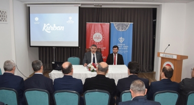 Dr. Karahan Giresun’da İlçe Müftüleriyle Buluştu