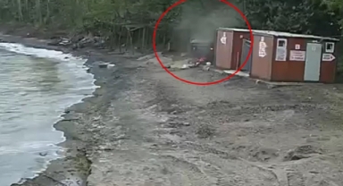 Giresun’da Feci Kaza Kamerada: Otomobil Plaja Devrildi!