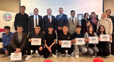 Giresun'da Fikirler Yarışıyor Münazara Yarışmasında Final Heyecanı