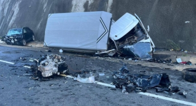 Giresun'da kamyonet ile otomobilin çarpıştığı kazada 6 kişi yaralandı!