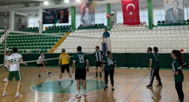 Giresun’da Kurumlar Arası Voleybol Ligi Başladı