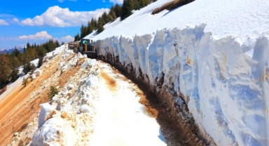 Görüntüler Giresun’dan: Kar Kalınlığı Tam 10 Metre!