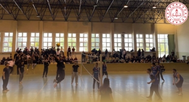 Keşap’ta Gençlik Haftası Voleybol Heyecanı