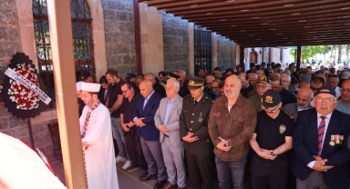 Kıbrıs Gazisi Emekli Tabip Binbaşı Cemil Öztürk Son Yolculuğuna Uğurlandı