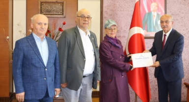 Rektör Prof. Dr. Yılmaz Can Kitap Bağışçılarını Makamında Ağırladı