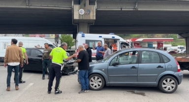 Samsun’da iki otomobil çarpıştı: 2 yaralı