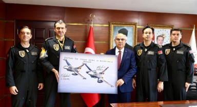 SOLOTÜRK Ekibinden Giresun Valisi Koç’a Ziyaret