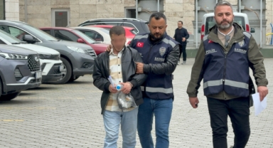Tartıştığı kişinin aracına tüfekle ateş açan zanlı tutuklandı