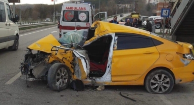 Üst geçit direğine çarpan otomobilin sürücüsü 71 gün sonra hayatını kaybetti