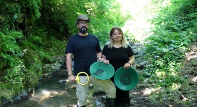 20 yıllık evli çift, Ordu'nun derelerinde altın peşinde