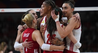 A Milli Kadın Voleybol Takımı, Almanya'yı 3-2 yendi