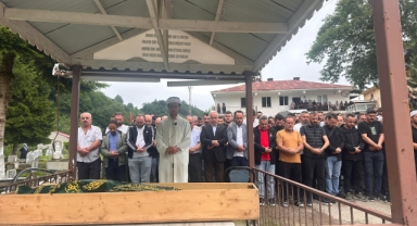 AK Parti Milletvekili Ali Temür, Merhum İdris Şahin'in Cenaze Törenine Katıldı