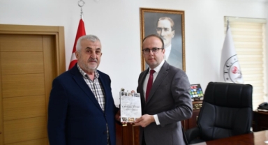 Çakrak Köyü’nün Tarihini Anlatan Yazardan, Kaymakam Azman'a Ziyaret