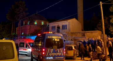 Cami cemaatine bıçaklı saldırı!  2 kişi hayatını kaybetti