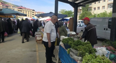 Çamoluk Belediye Başkanı Bakırhan Zabıta Ekipleriyle Pazar Esnafını Dinledi