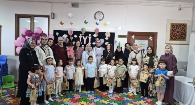 Espiye'de Minik Kur'an Kursu Öğrencilerinin Karne ve Mezuniyet Sevinci