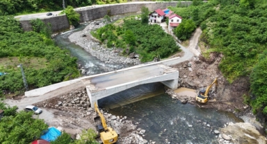 Eynesil'de Dere Islahı Kapsamında Köprü İnşaatları Sürüyor