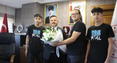 Giresun 125. Yıl Mesleki ve Teknik Anadolu Lisesi Öğrencilerinden Millî Eğitim Müdürlüğüne Ziyaret