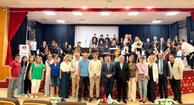 Giresun Güzel Sanatlar Lisesi Öğrencilerinden Yıl Sonu Konseri
