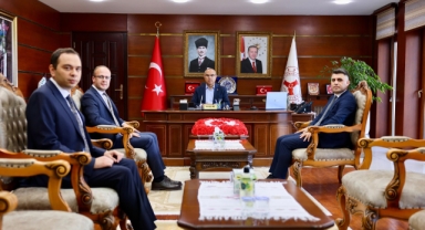Giresun Valisi Koç, Yeni Görev Yerlerine Atanan Kaymakamları Ödüllendirdi