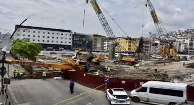Ordu'da devrilen iş makinesinin operatörü yaralandı