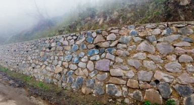 Piraziz'de Heyelan Riskine Karşı 11 Yeni İstinat Duvarı Tamamlandı
