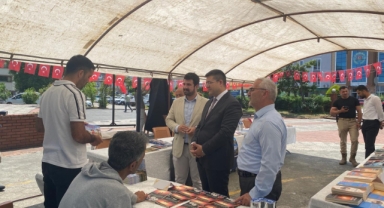 Piraziz’de “Kitap Açsın” Temalı Kitap Fuarı Yoğun İlgi Gördü